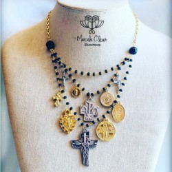 Collar Religioso